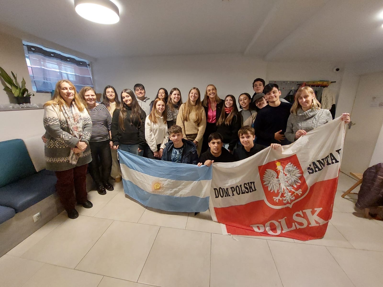 Jóvenes de la comunidad polaca en la tierra de sus antepasados